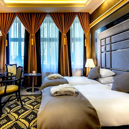 Dana Business & Conference Hotel 4*