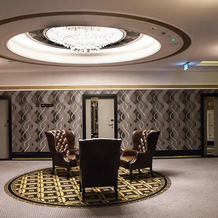 Dana Business & Conference Hotel 4*