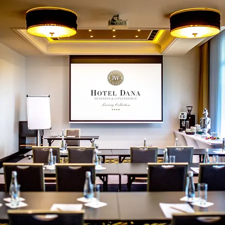 Hotel Dana Business & Conference 4*