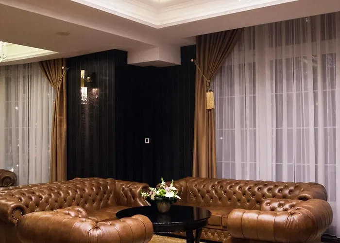 Dana Business & Conference فندق 4*